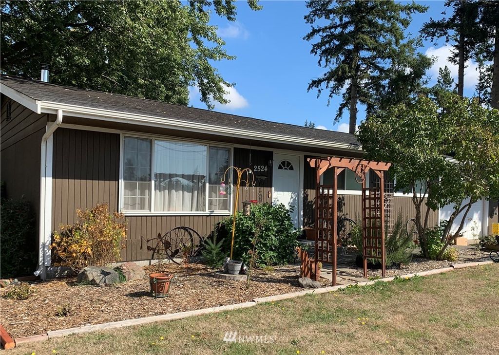2524 Birch Bay Lynden Rd, Custer, WA 98240