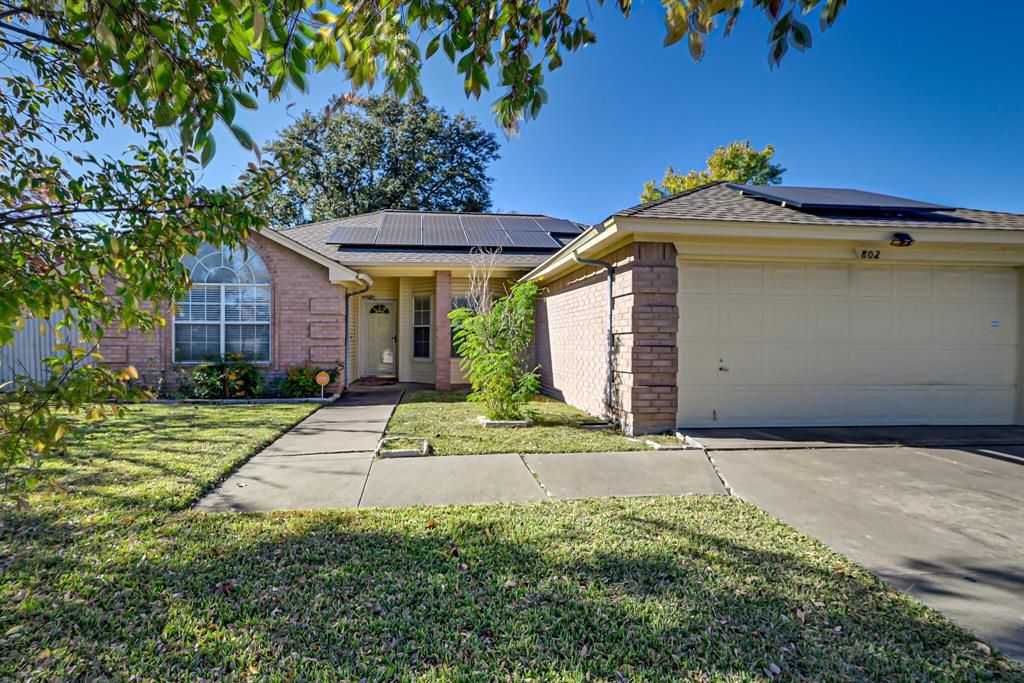 802 Packard Dr, Arlington, TX 76001