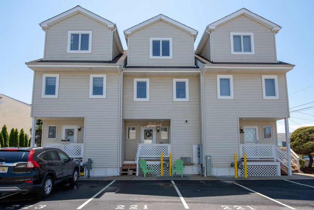 221 N 36th Ave, Longport, NJ 08403
