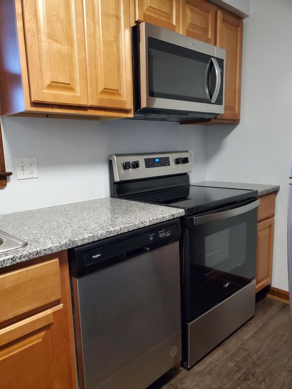404 N Main St #F, Manchester, CT 06042