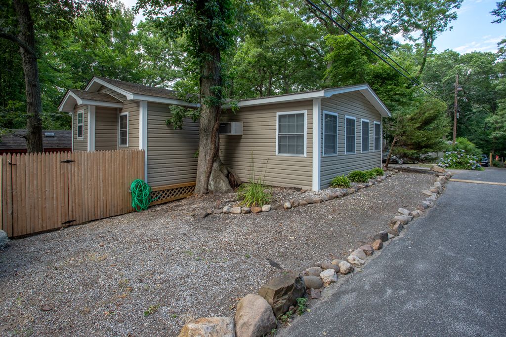 16 Cottage Rd, Baiting Hollow, NY 11933 Trulia