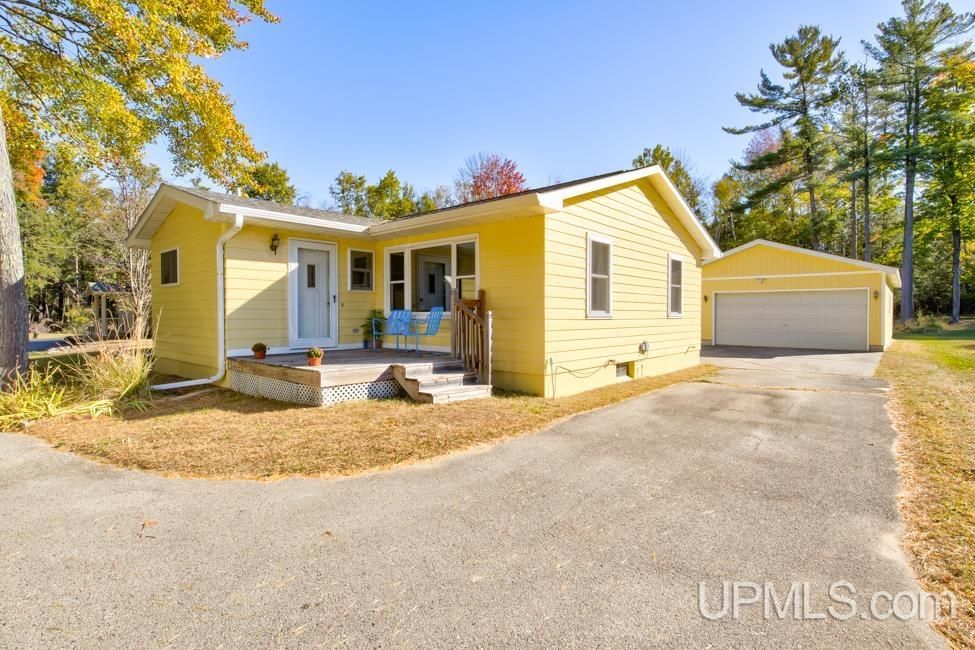 568N568 River Dr, Menominee, MI 49858 MLS 50158064 Trulia