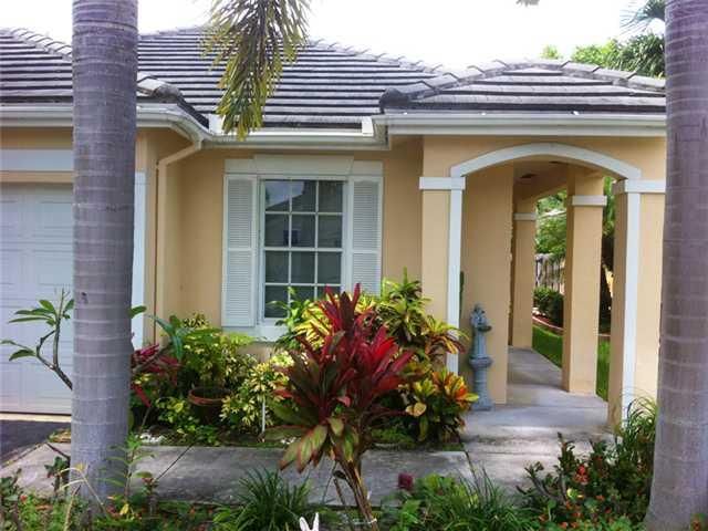 8891 Lake Park Cir, Fort Lauderdale, FL 33328 - See Est. Value, Schools ...