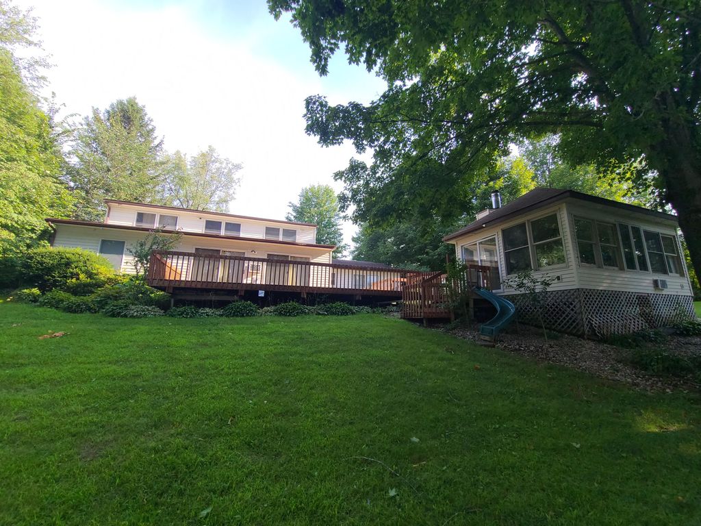 1230 Day Rd, Union City, MI 49094