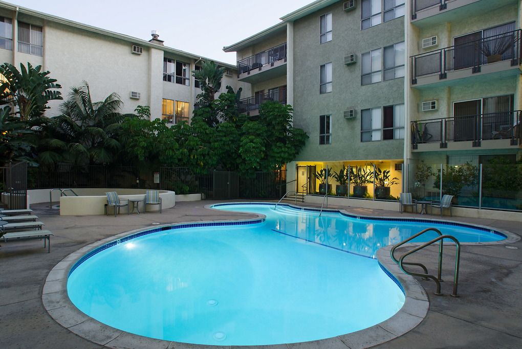 733 N  Kings Rd #236, Los Angeles, CA 90069