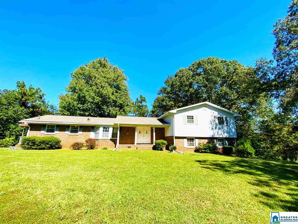 1116 W 9th St, Oxford, AL 36203 - 3 Bed, 2 Bath Single-Family Home