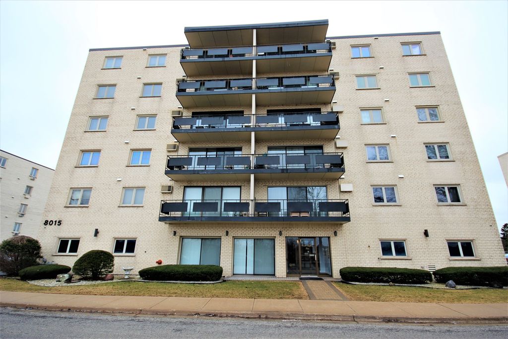 8015 Oconnor Dr #3D, River Grove, IL 60171
