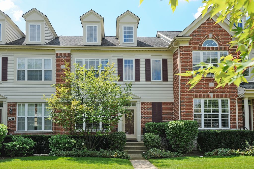 2763 Langley Cir #56, Glenview, IL 60026