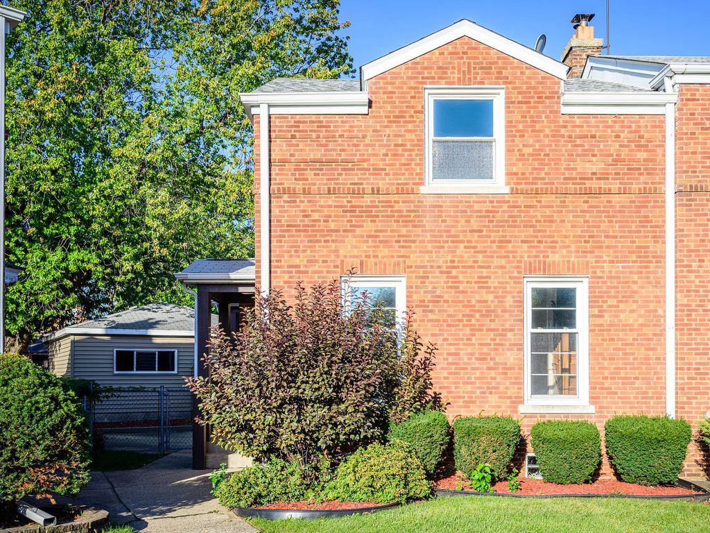 7237 W Summerdale Ave, Chicago, IL 60656