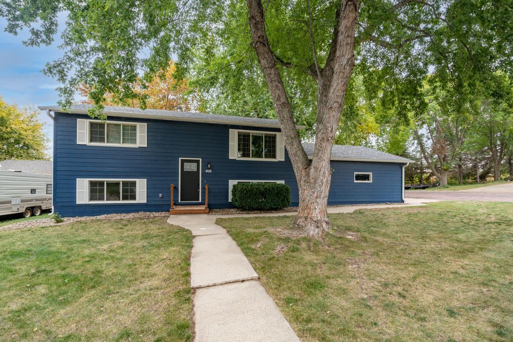 408 Maple St, Valley Springs, SD 57068 Trulia