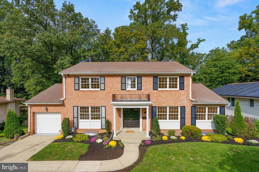 6317 Lenox Rd, Bethesda, MD 20817