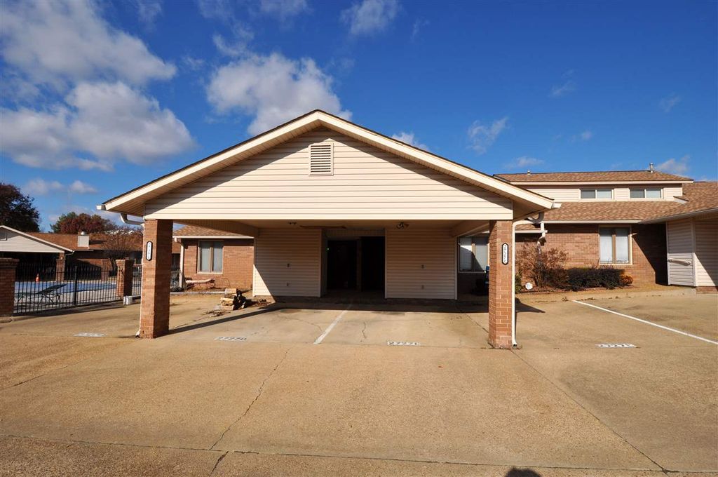 2727 Greenbriar Dr, Jonesboro, AR 72401 2 Bed, 2 Bath Condo MLS