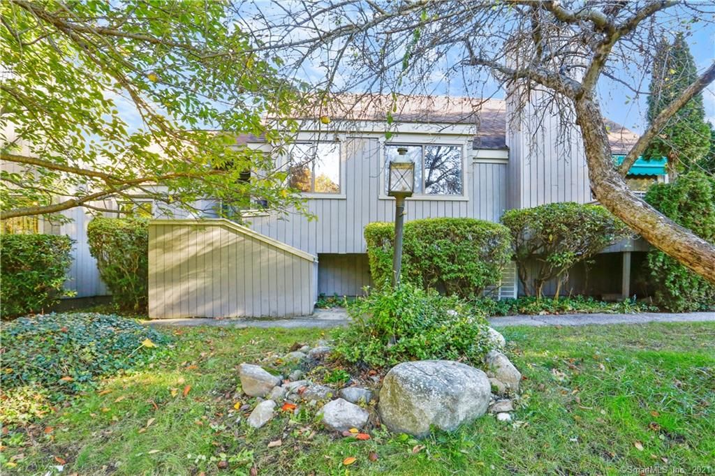 733 Quinnipiac Ln #A, Stratford, CT 06614