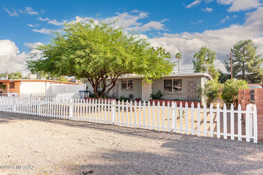 4366 E 28th St, Tucson, AZ 85711