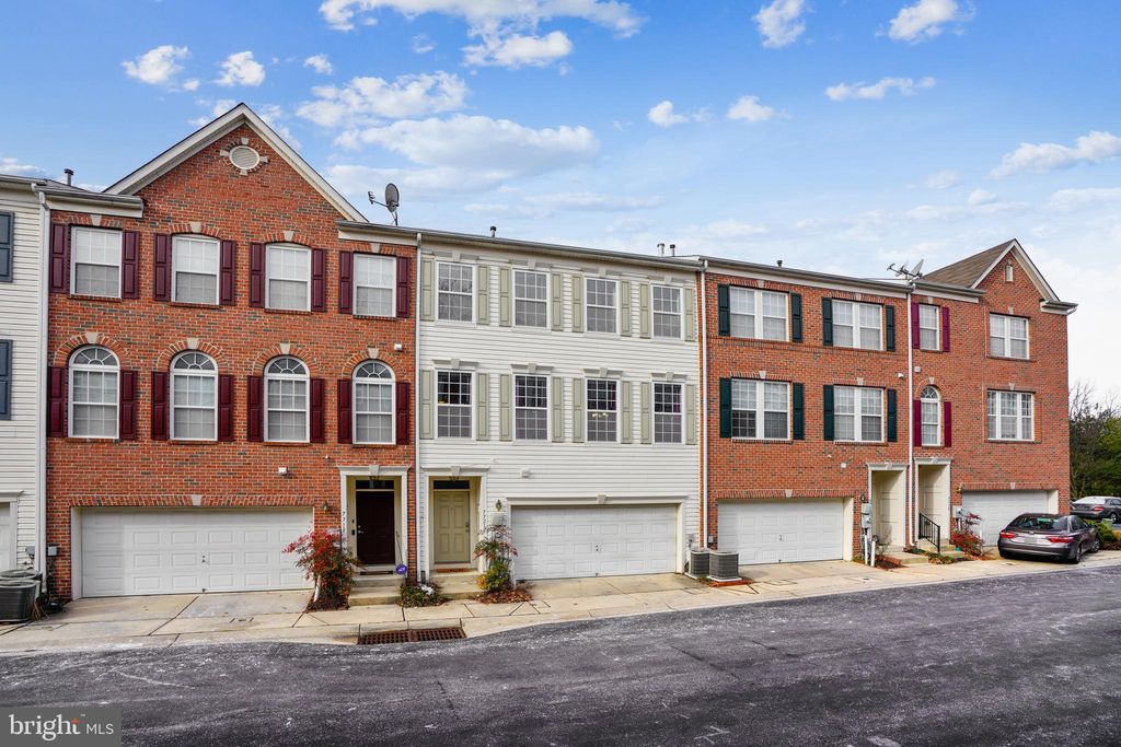 7721 English Oak Cir #24, Elkridge, MD 21075