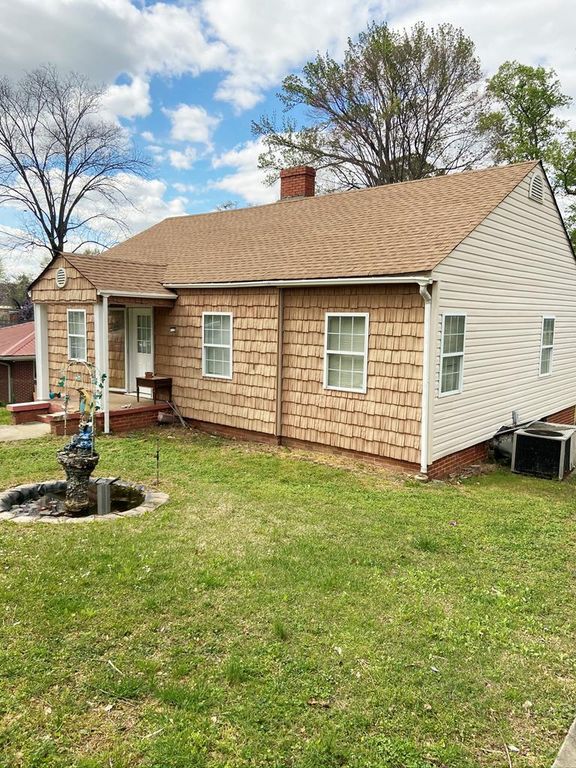 603 Crestview Dr, Dalton, GA 3 Bed, 1 Bath SingleFamily