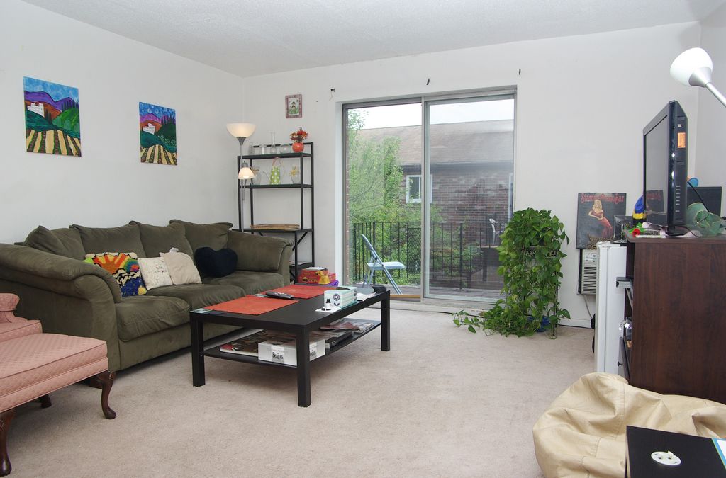 20 Westgate Rd #5, Chestnut Hill, MA 02467