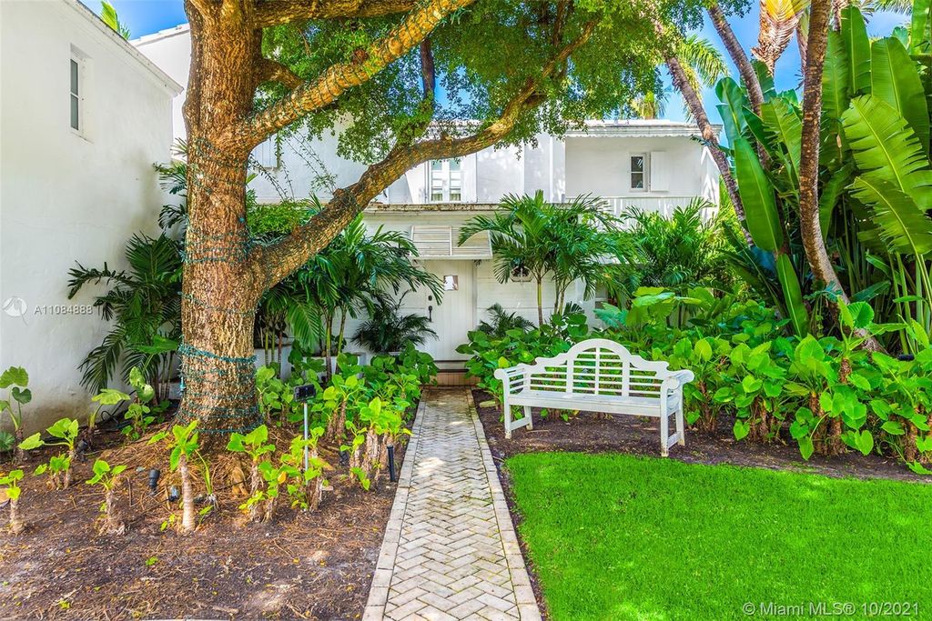 5725 N Bay Rd, Miami Beach, FL 33140