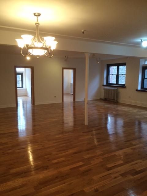 3205 N Clark St #300, Chicago, IL 60657