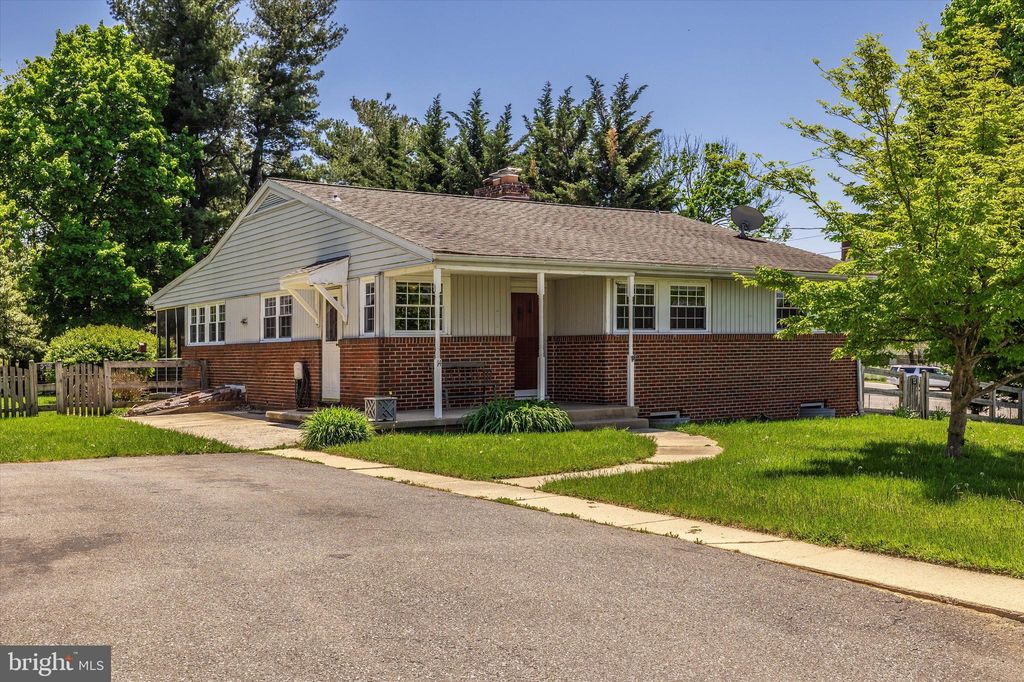 14 W George St, Walkersville, MD 21793