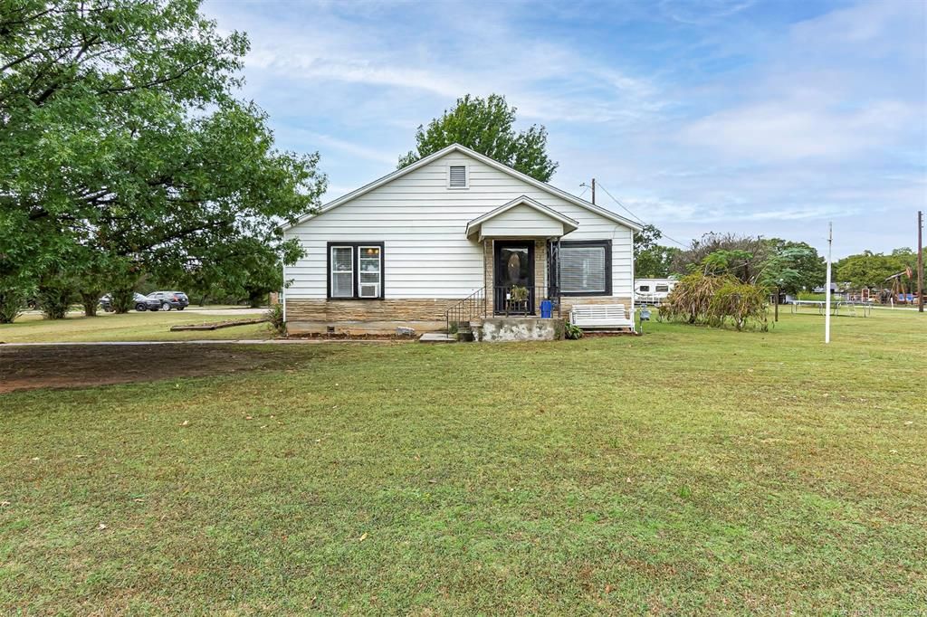 120 Quail Dr, Healdton, OK 73438