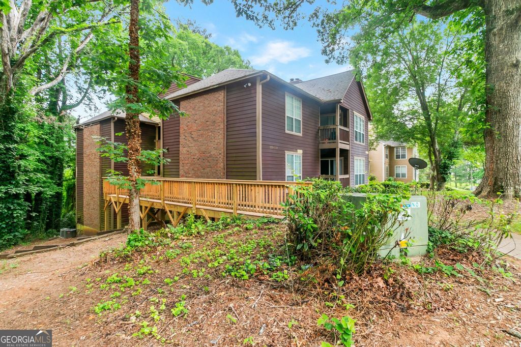 5551 Mountain Springs Cir, Stone Mountain, GA 30088 MLS 10301839