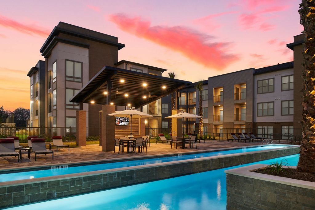 8175 Atlas Pear Dr, College Station, TX 77845