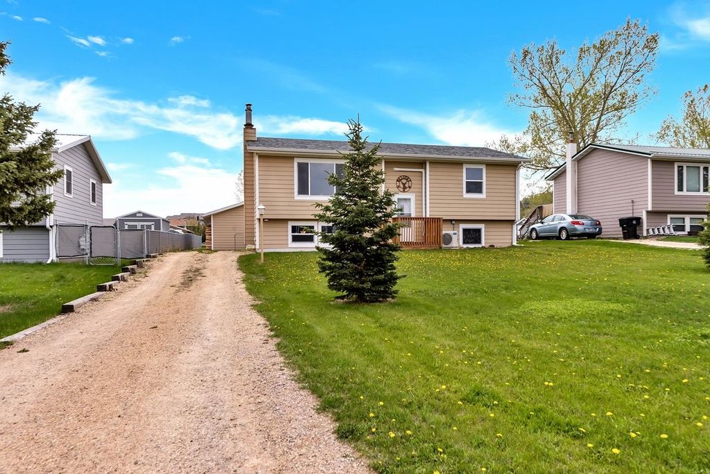 1206 Canal St, Custer, SD 57730