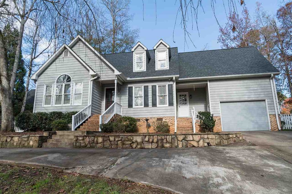 214 Trolley Car Way, Spartanburg, SC 3 Bed, 3 Bath 214 Trolley Car Way, Spartanburg, SC 3 Bed, 3 Bath