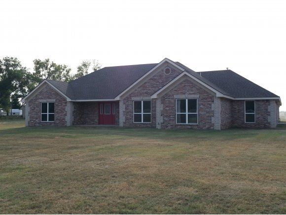 15717 S County Road 206, Blair, OK 73526