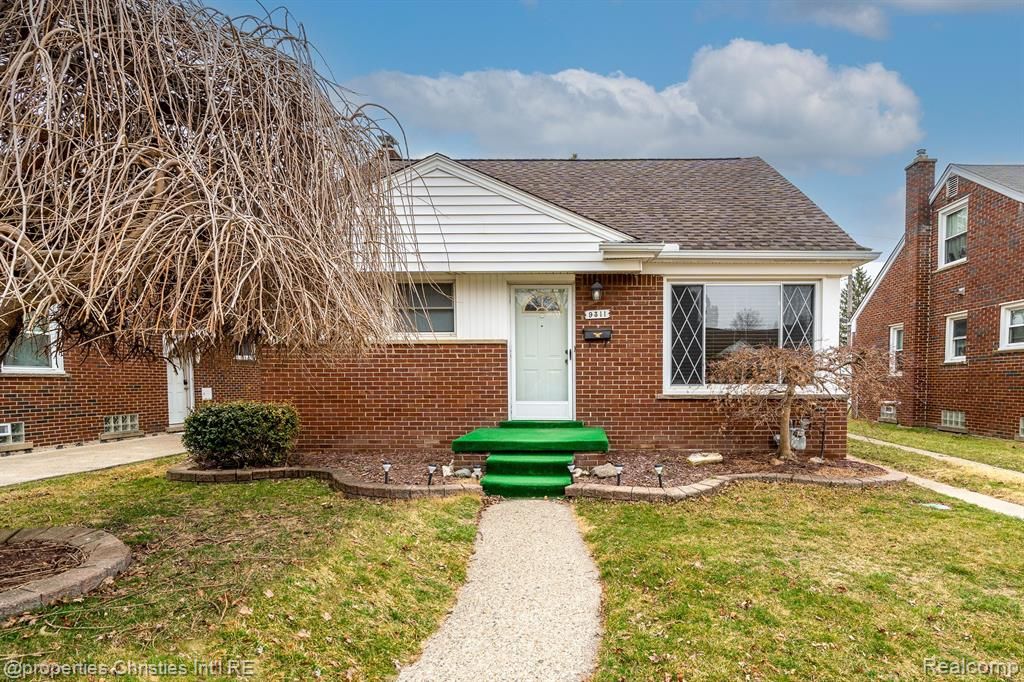 9311 Fox Ave, Allen Park, MI 48101 See Est. Value, Schools & More