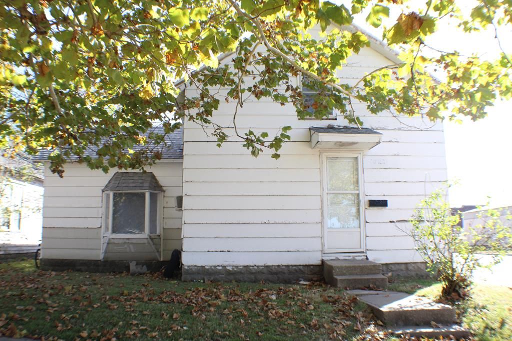 1023 Church St, Neodesha, KS 66757 Trulia