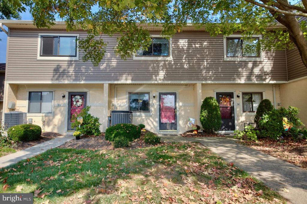 59 Ash Stoker Ln, Horsham, PA 2 Bed, 2 Bath SingleFamily Home 17