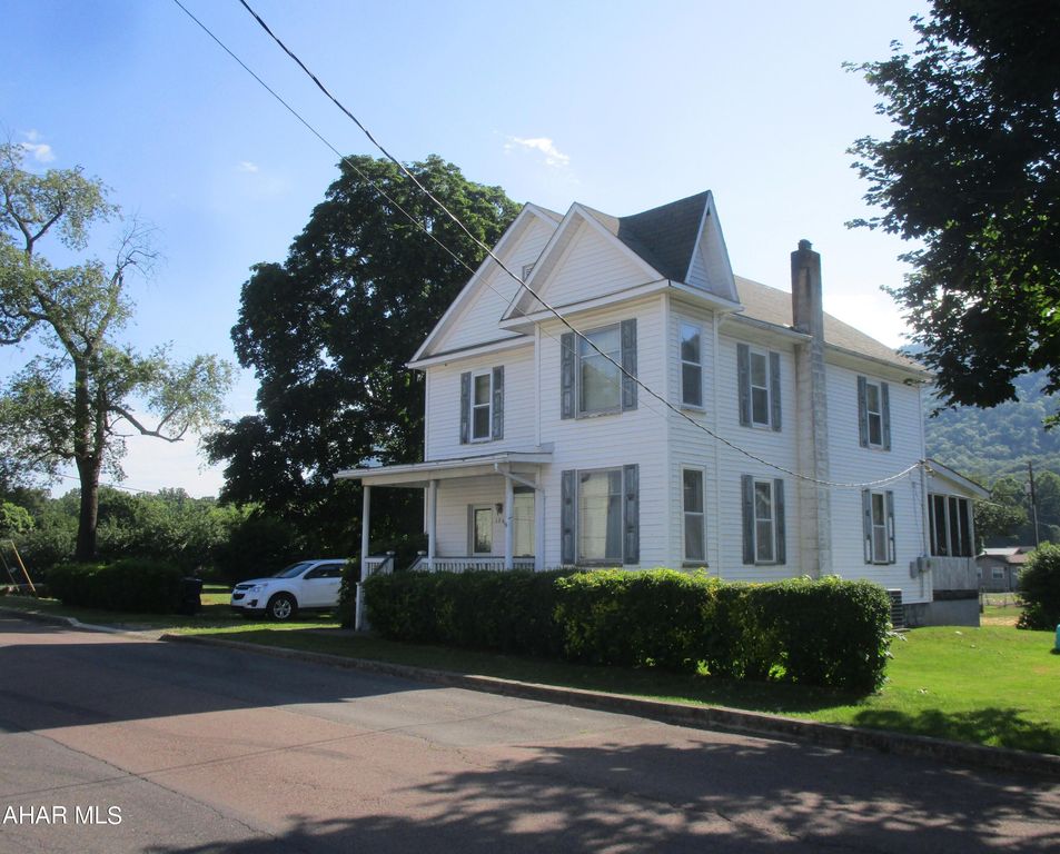 196 Cunningham Dr, Hyndman, PA 15545