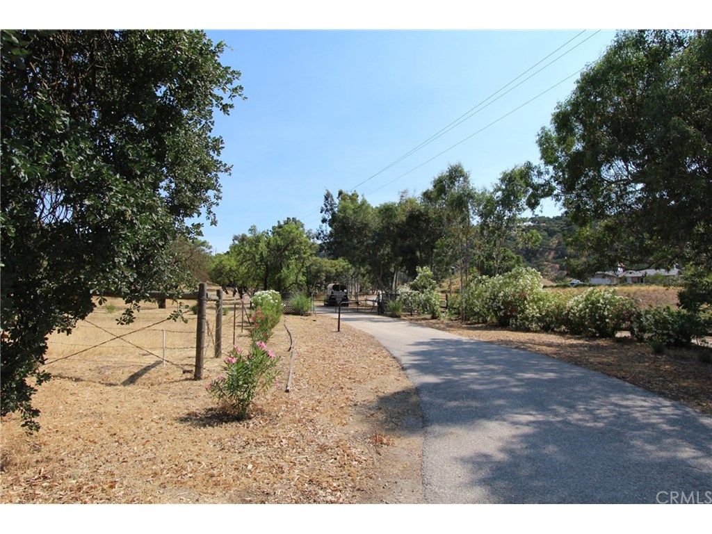 3517 Anthony Way, Paso Robles, CA 93446