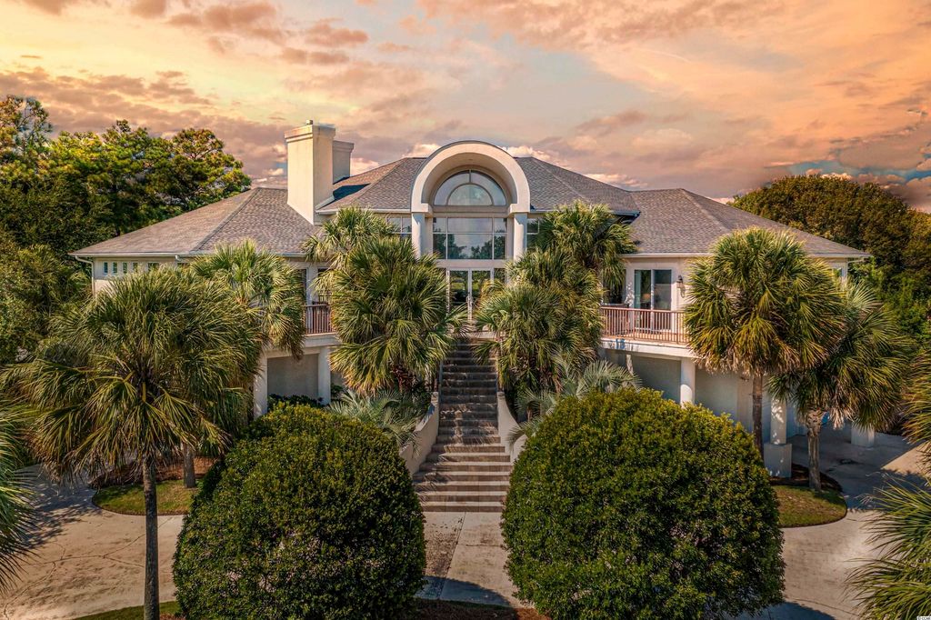 308 Ocean View Dr, Myrtle Beach, SC 29572