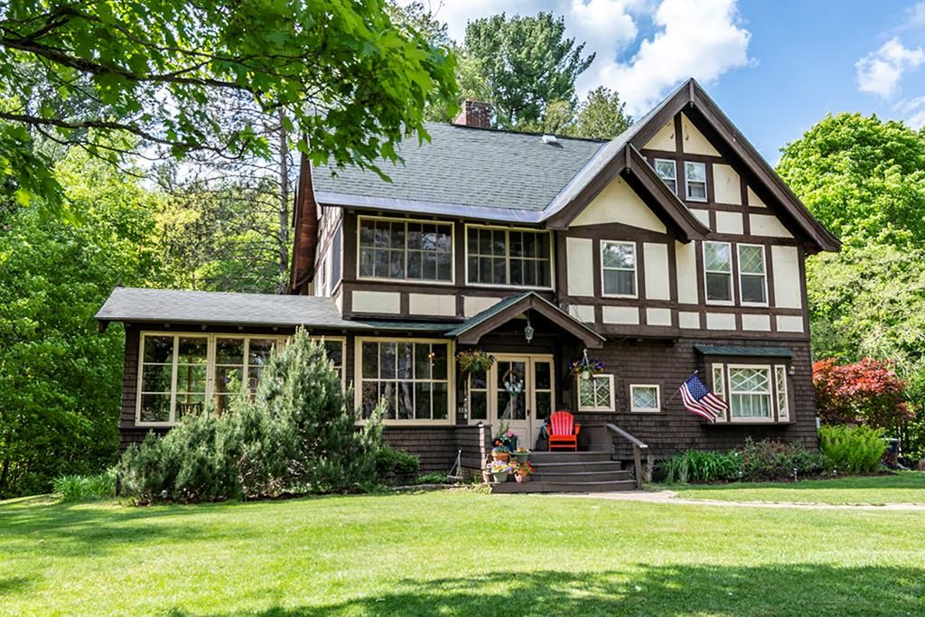 333 Park Ave, Saranac Lake, NY 12983