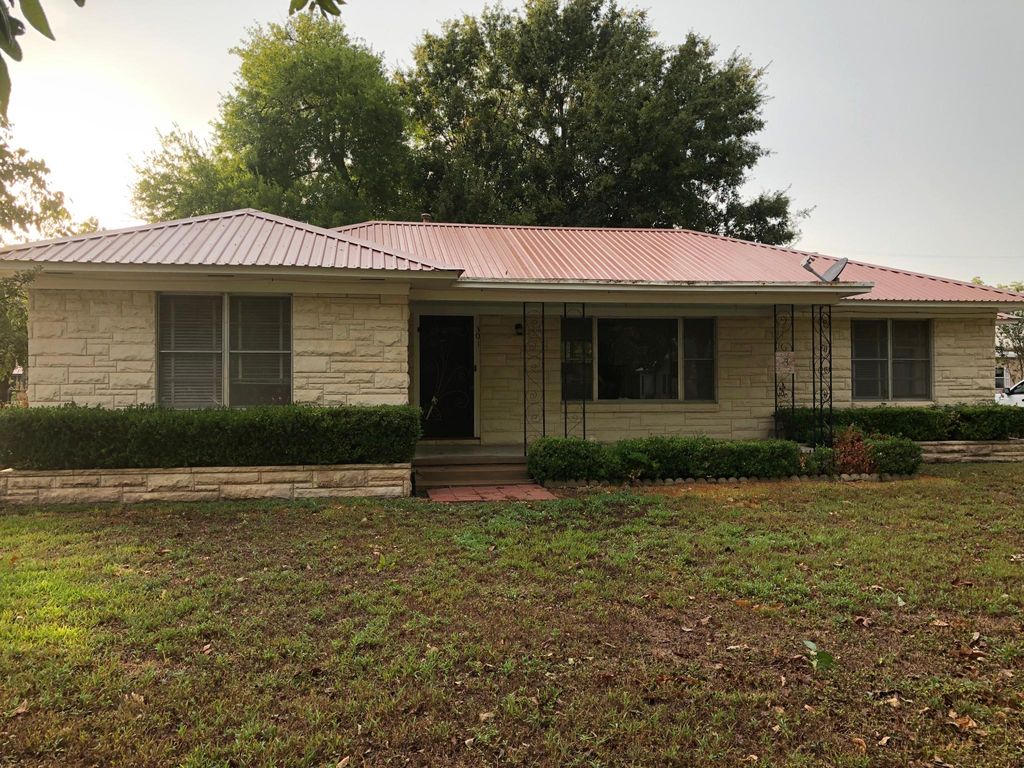 301 Wilkes St, Smithville, TX 78957 Trulia