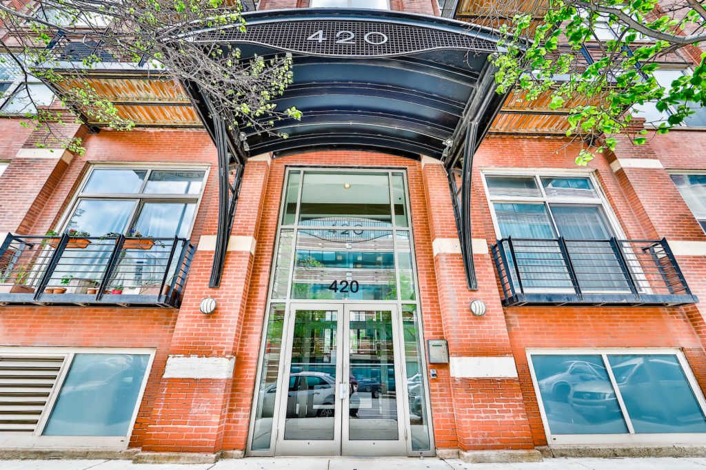 420 S Clinton St #407, Chicago, IL 60607