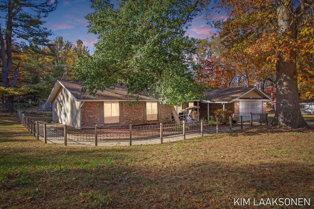 1454 Goodrich St, Allegan, MI 49010 MLS 24056282 Trulia