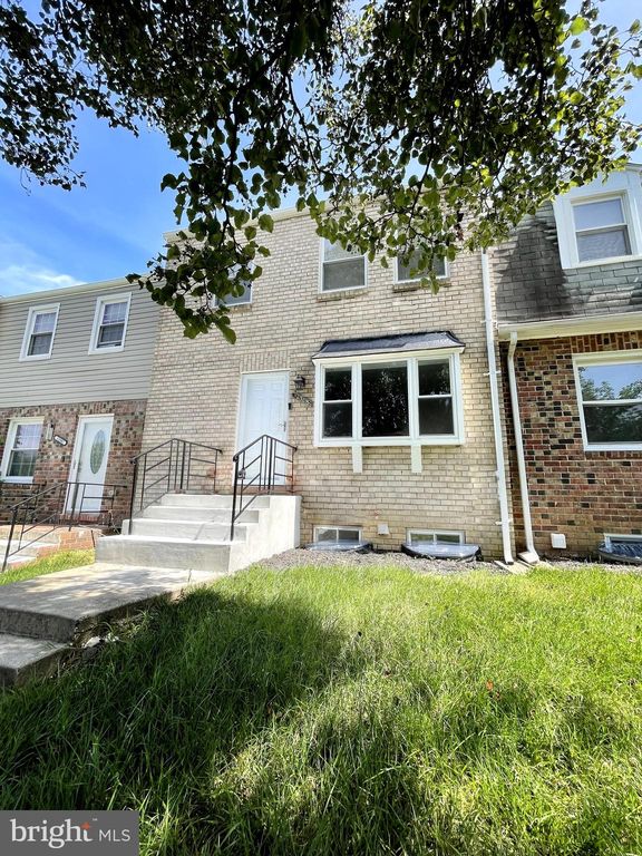 12305 Chesterton Dr #89, Upper Marlboro, MD 20774