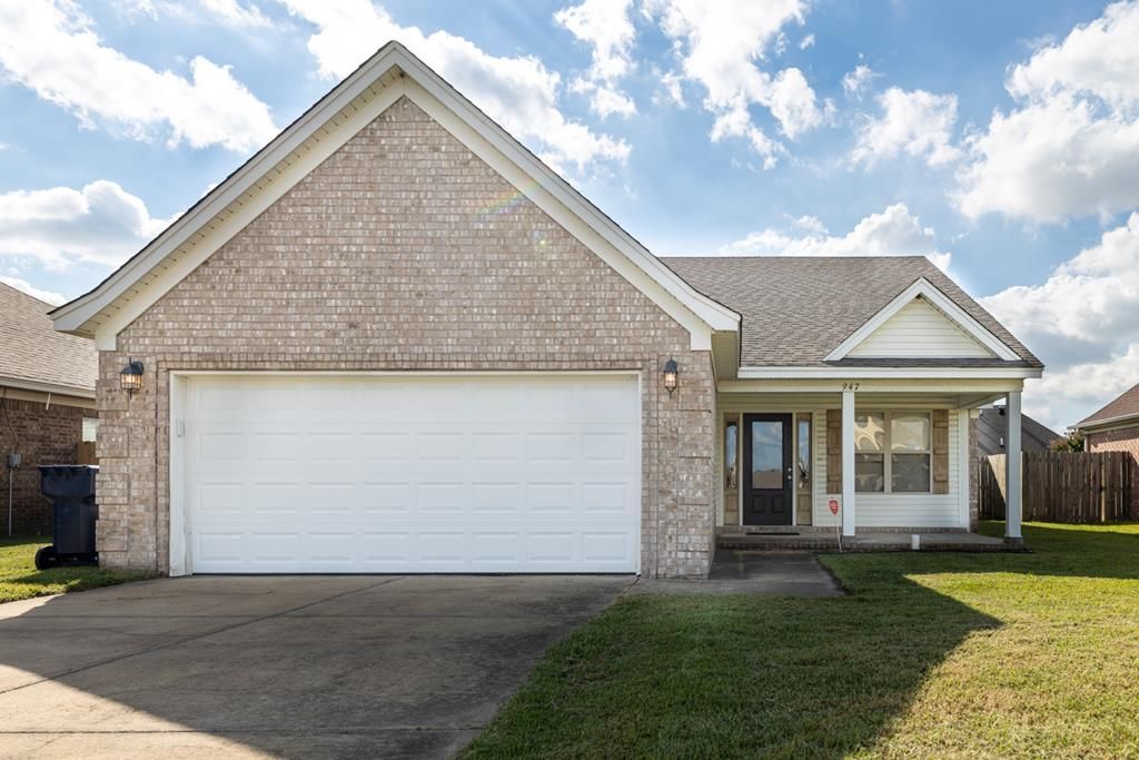 947 Neil Sain Loop, Marion, AR 72364