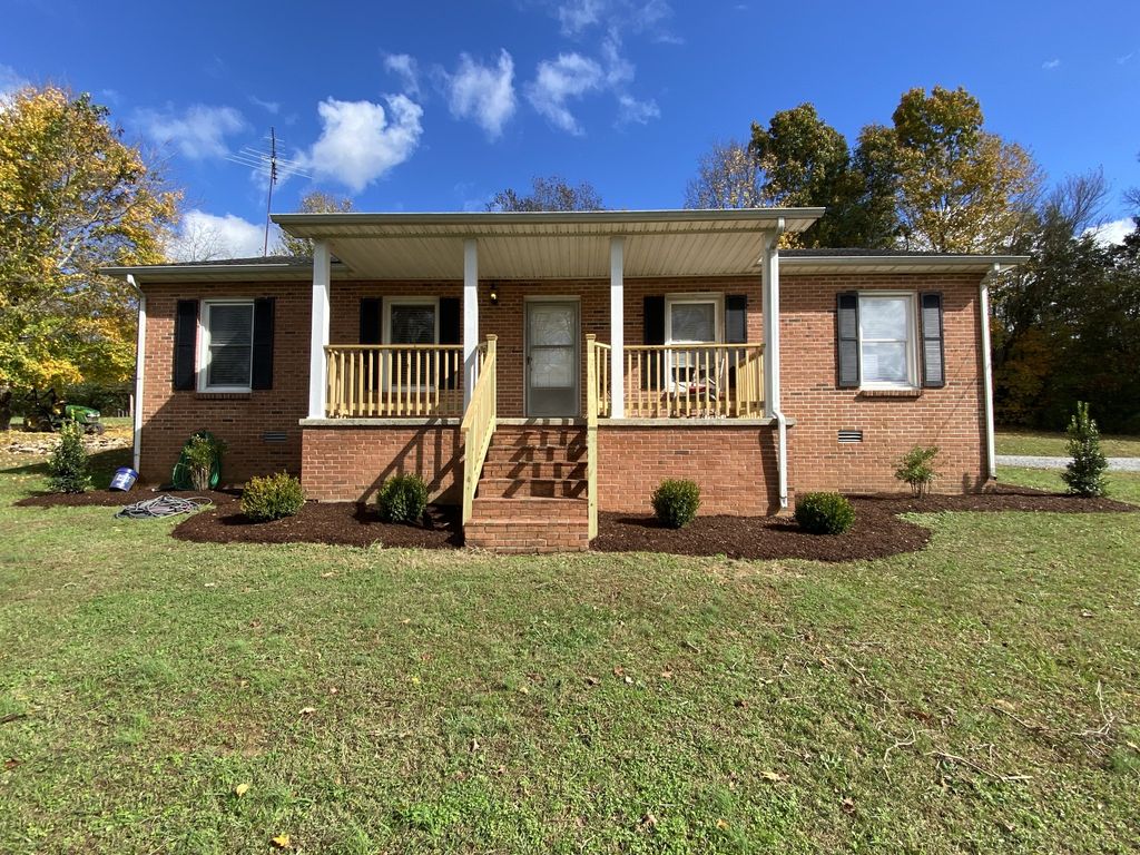 325 Clyde Wix Rd, Westmoreland, TN 37186