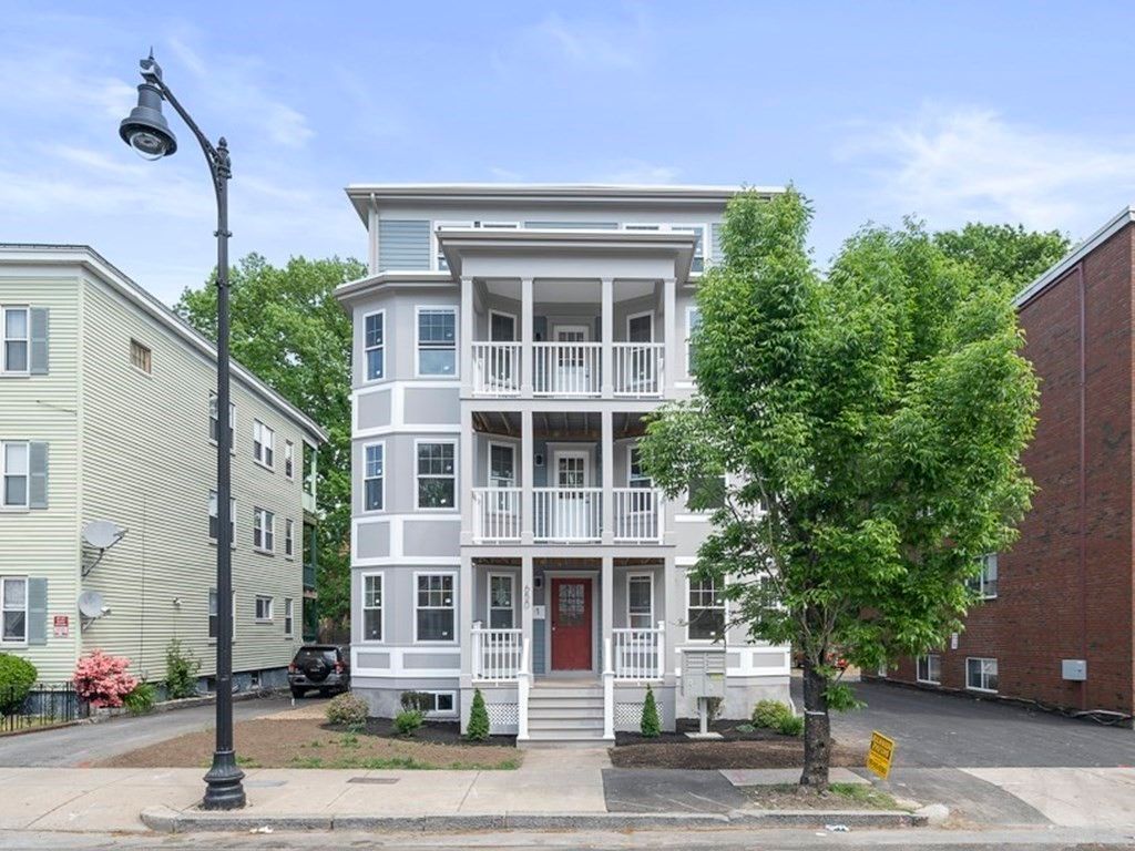 652 Hyde Park Ave #2, Roslindale, MA 02131