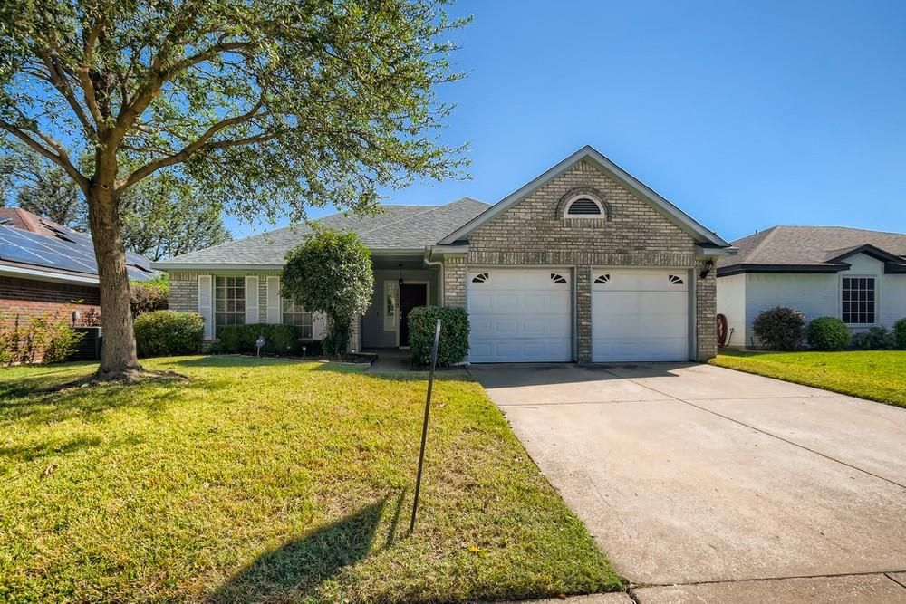 1209 Princeton Pl, Euless, TX 76040