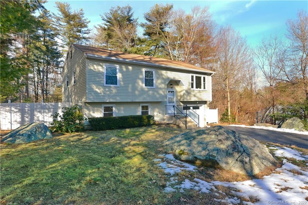 78 Rixtown Rd, Griswold, CT 06351