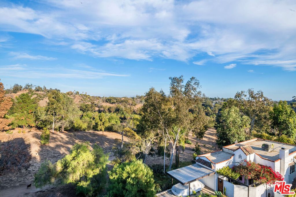 1655 Sargent Ct, Los Angeles, CA 90026