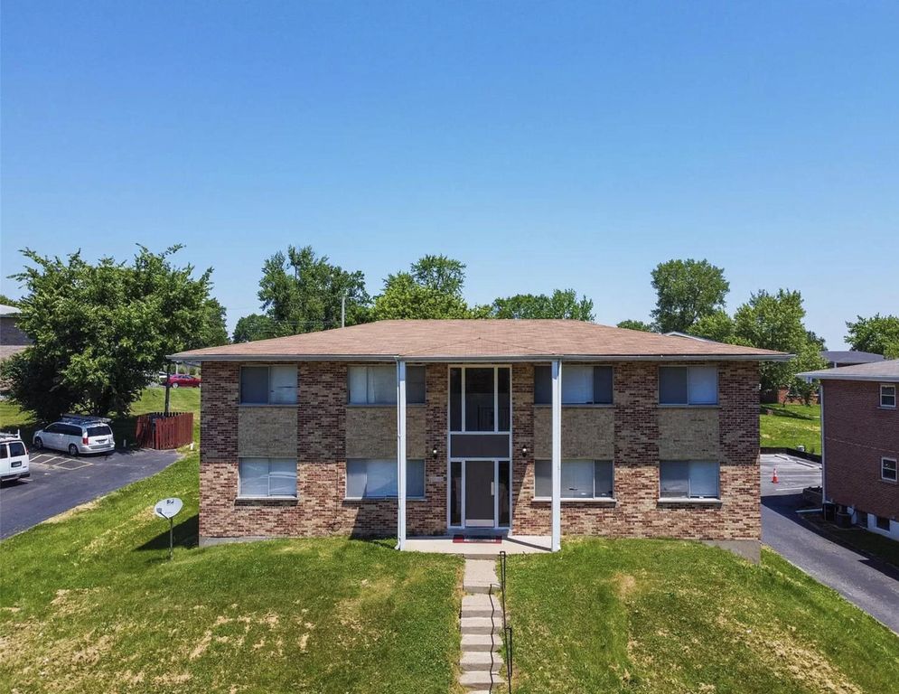 10165 Chaucer Ave #4-2, Saint Louis, MO 63114