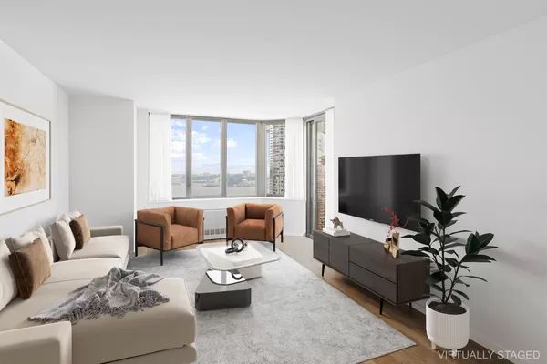 500 W 43rd St #36F, New York, NY 10036