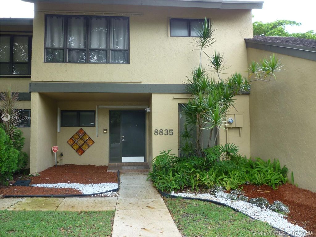 8835 Cleary Blvd, Plantation, FL 33324